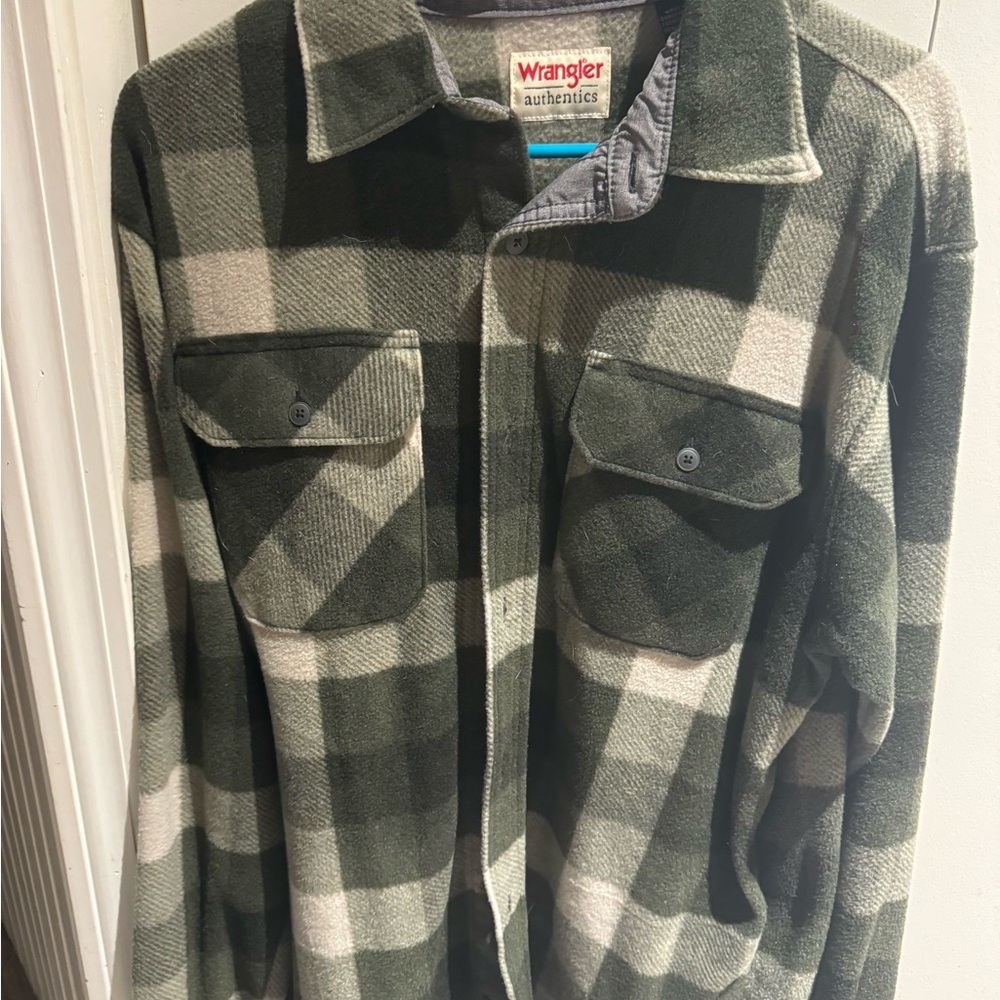 Wrangler fleece button up shirt